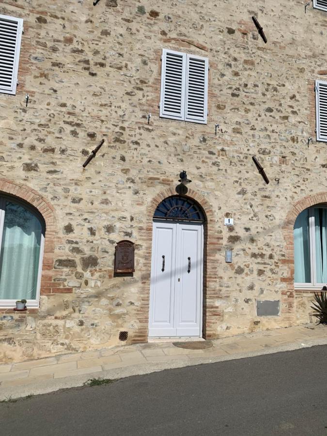 Birillo 1824 Hotel Poggibonsi Buitenkant foto